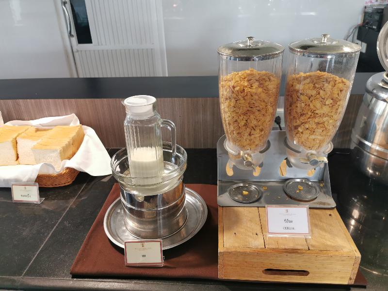 Songphanburi Hotel - Restoran