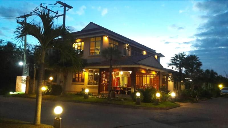Zaleena Grand Hotel - Lobi