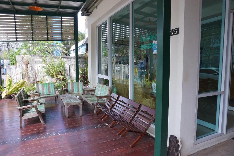The One Residence - Teras