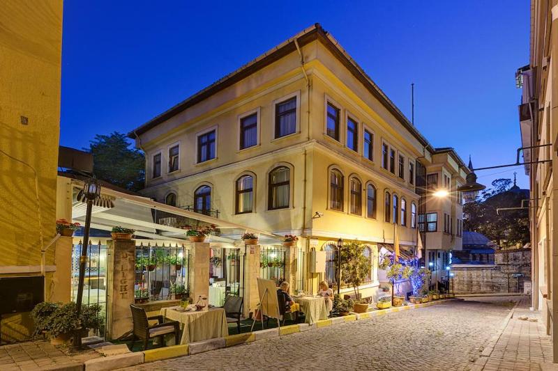 Arena Hotel - Genel