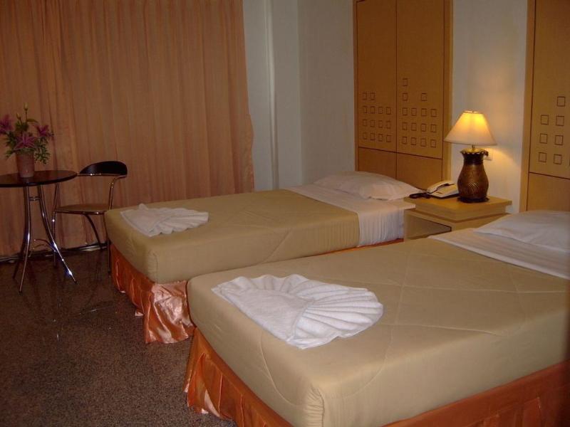 Maneerote Hotel Surin - Oda