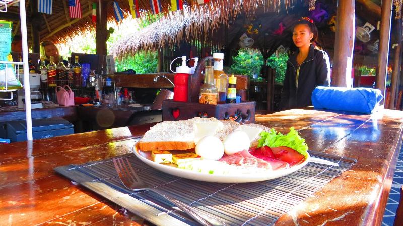 Baanpong Lodge - Bar