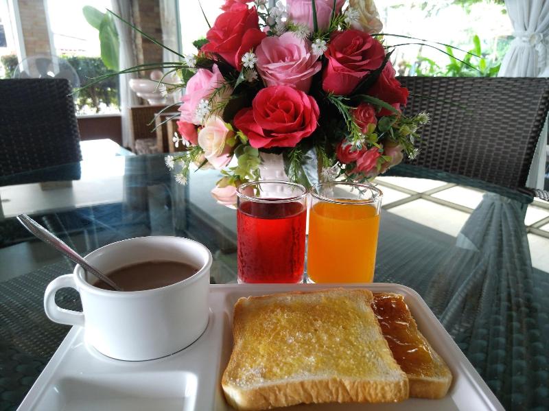 Khunyuw Hotel - Restoran