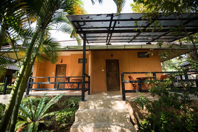 Mohnfahsai Home Resort - Oda