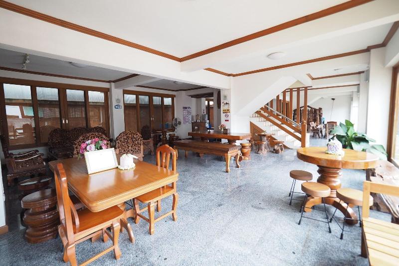 Fah Place Hotel - Lobi