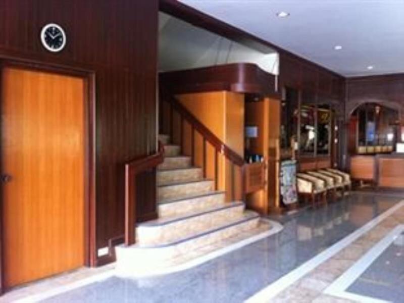 River Grand Hotel Hat Yai - Lobi
