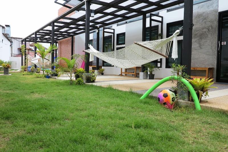 Chillhub Hostel - Teras