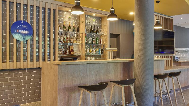 Holiday Inn Express Dortmund - Bar