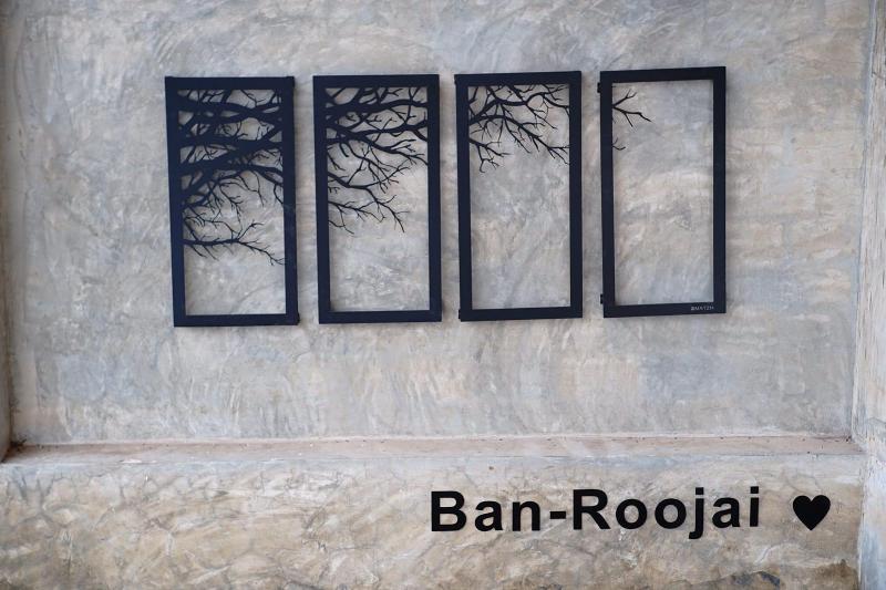Ban Roojai - Genel