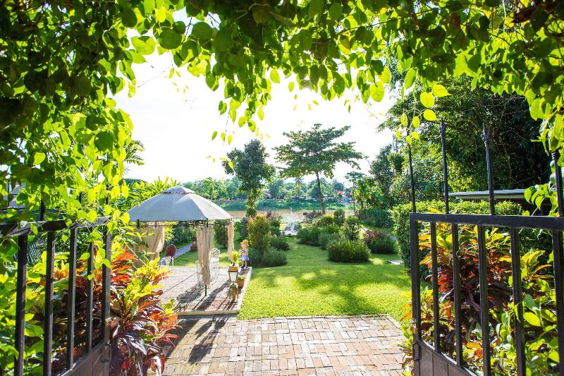 Sannot Riverside Boutique Hotel - Teras