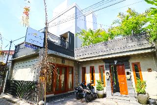 Gempita House Legian Bali by ZUZU otel fotoğrafı
