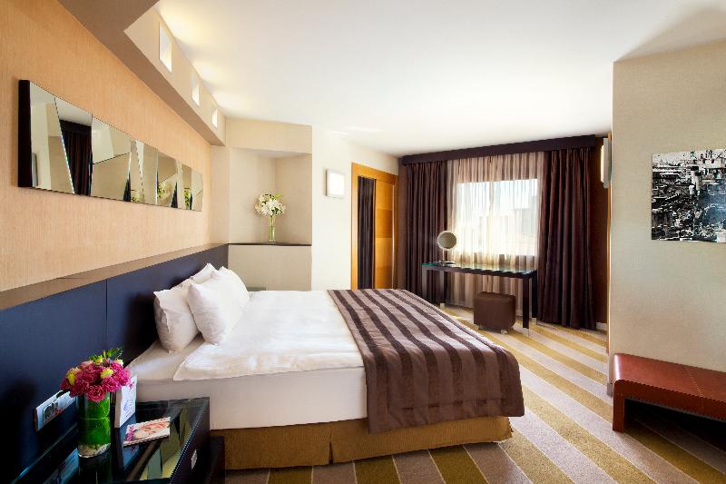 Point Hotel Taksim - Oda