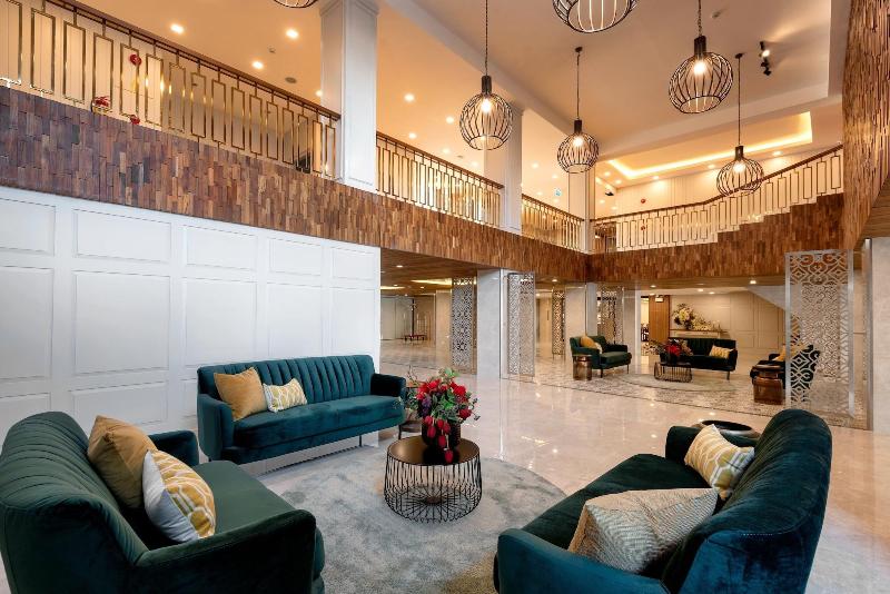 Sann Hotel - Lobi