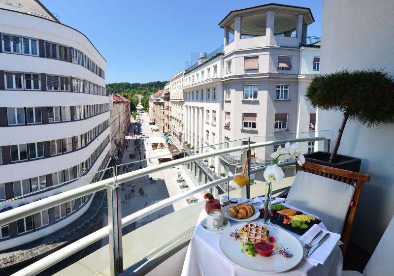 Best Western Premier Hotel Slon - Genel