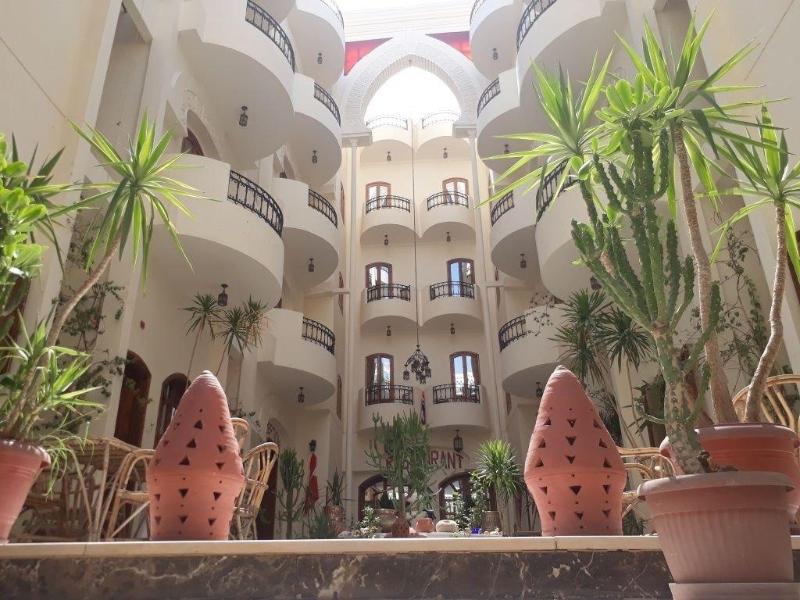 Alhambra Hotel - Lobi