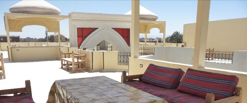 Alhambra Hotel - Teras