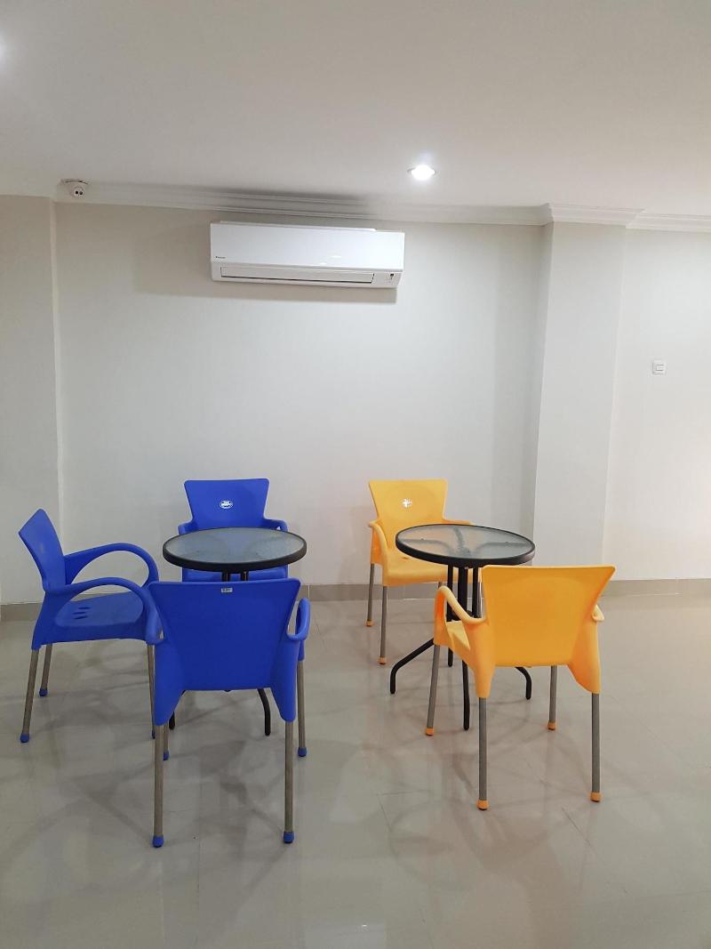 Ethan Hotel - Lobi