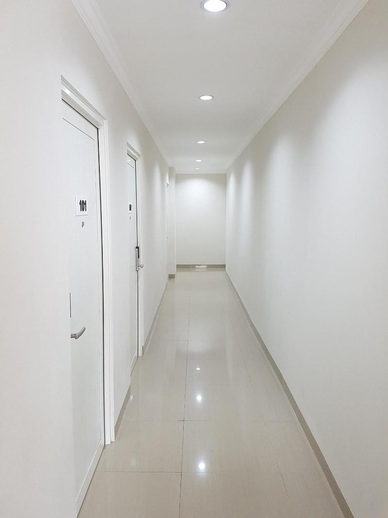 Ethan Hotel - Lobi
