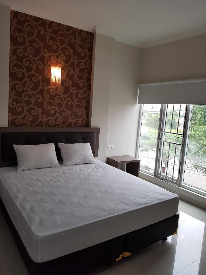 Ethan Hotel - Oda