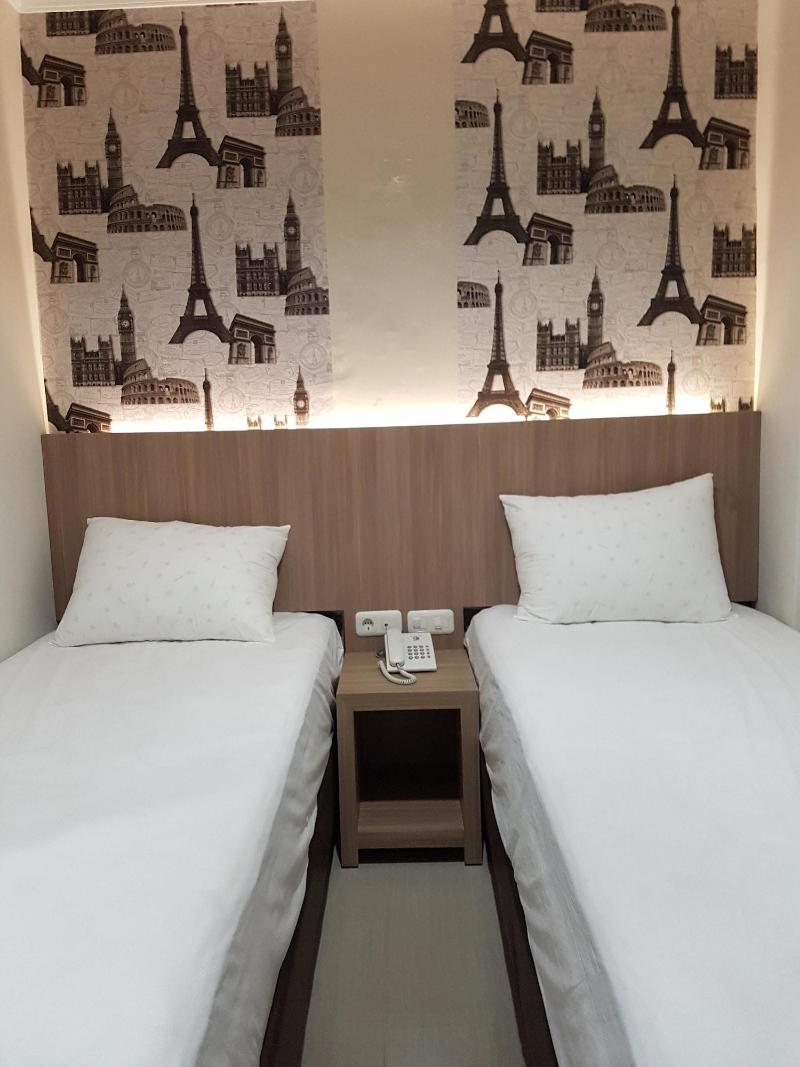 Ethan Hotel - Oda