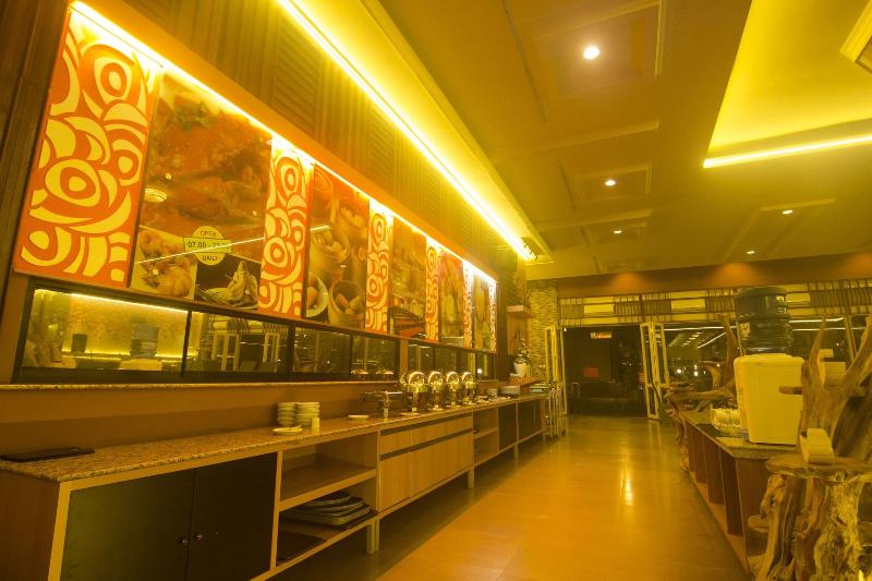 Savita Garden Inn - Restoran