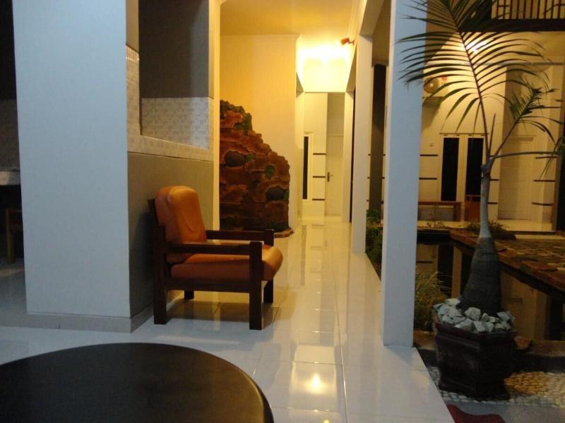 Pendowo Huis Guest House - Lobi