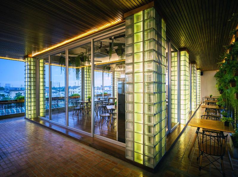 Laekhon Nonbai Hotel - Restoran