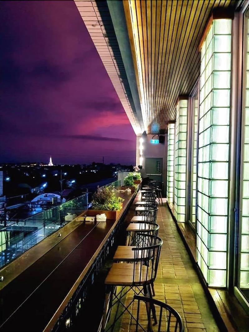 Laekhon Nonbai Hotel - Restoran