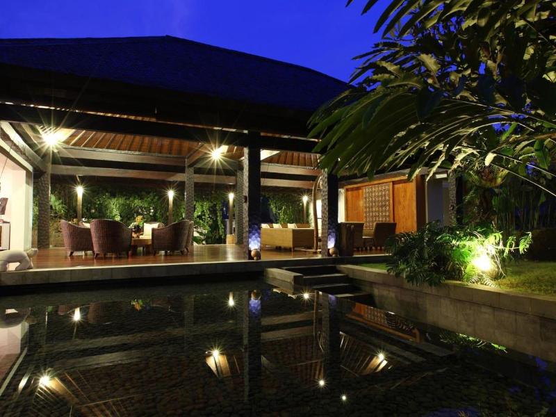 Swarapadi Villa - Lobi
