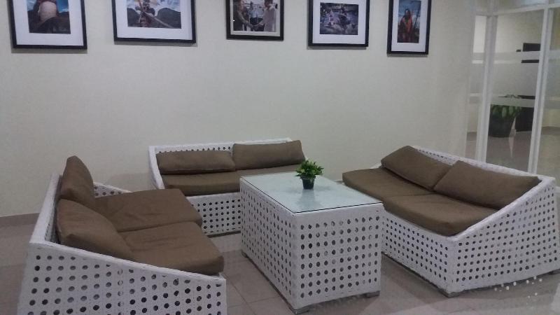 Avon's Residence - Lobi