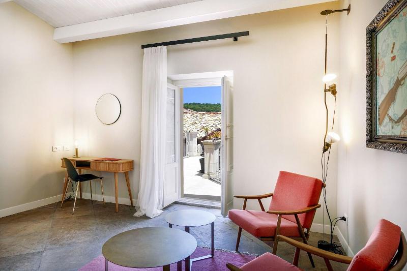 A.D. 1768 Boutique Hotel - Teras