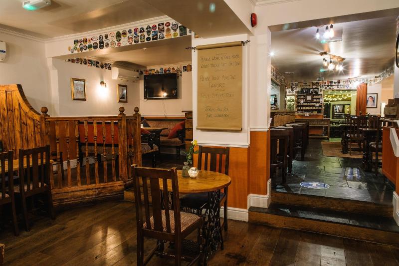 The Old Fourpenny Shop Hotel - Bar