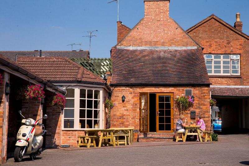 The Old Fourpenny Shop Hotel - Teras