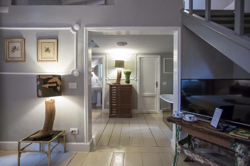Adastra Suites - Oda