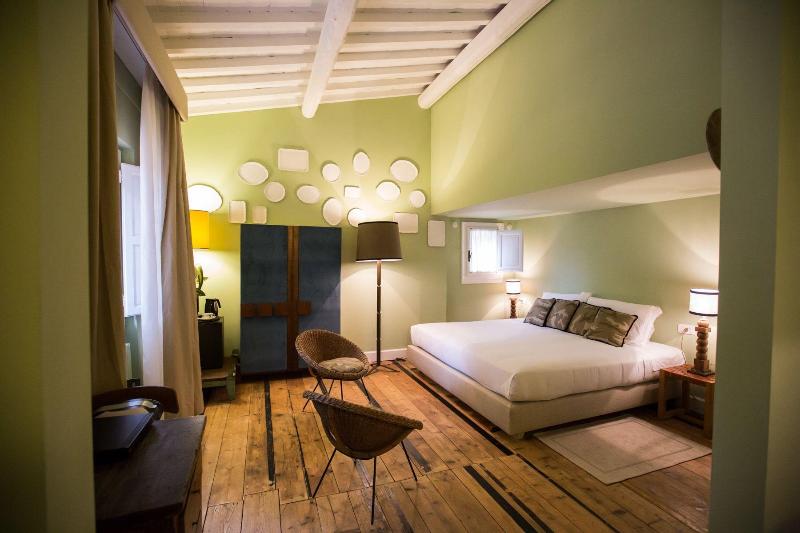 Adastra Suites - Oda