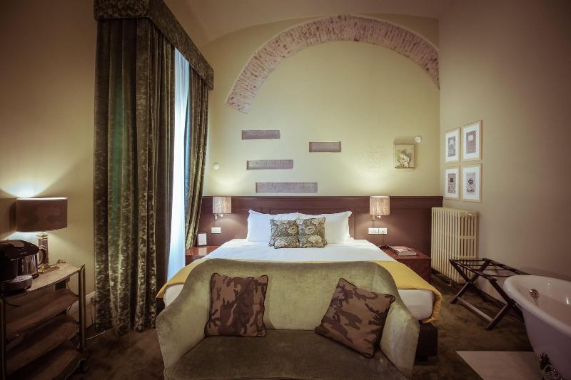 Adastra Suites - Oda
