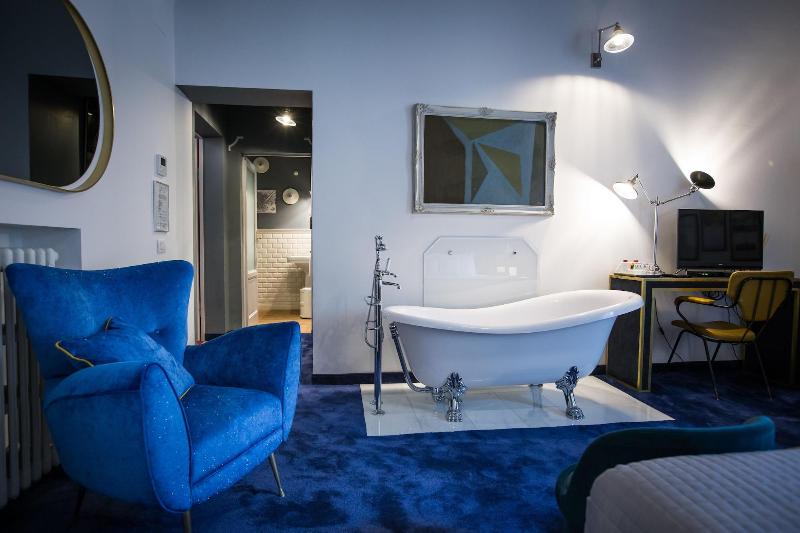 Adastra Suites - Oda