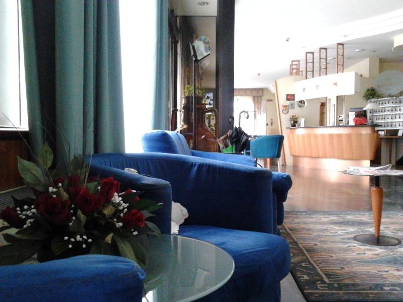 Hotel Alexander - Lobi