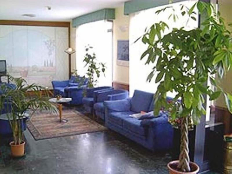 Hotel Alexander - Lobi