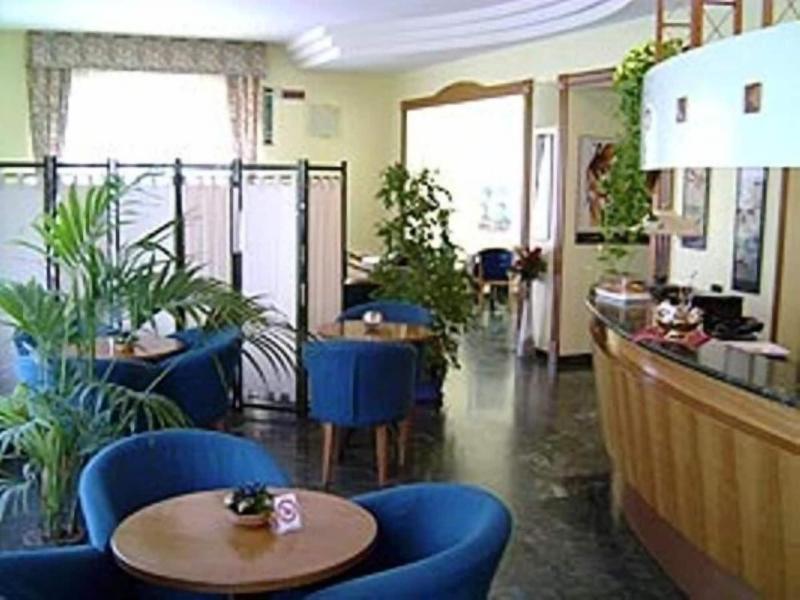 Hotel Alexander - Lobi