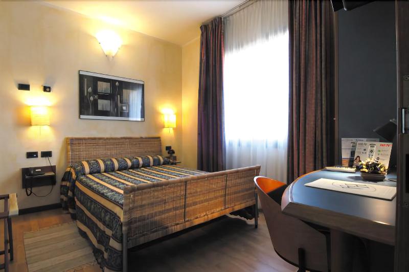 Hotel Alexander - Oda
