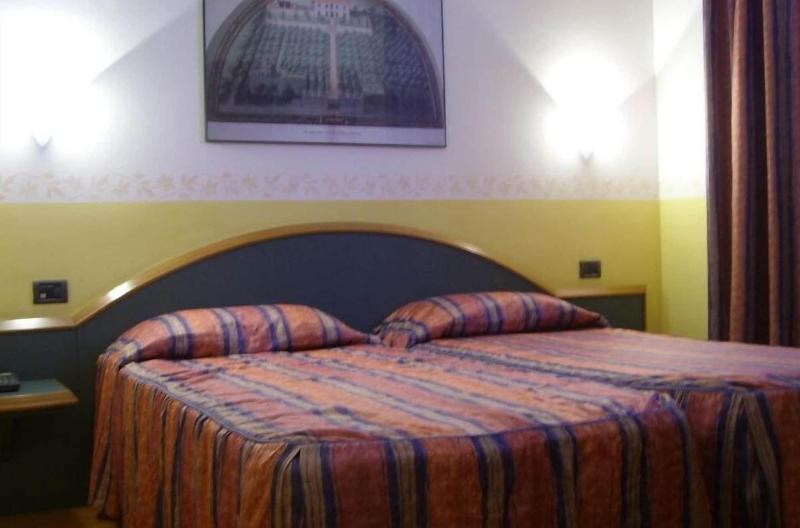 Hotel Alexander - Oda