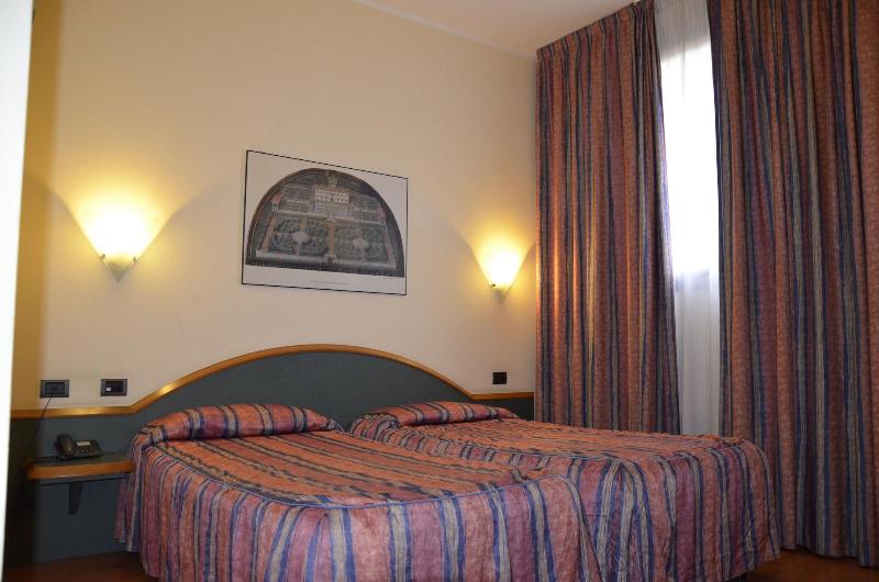 Hotel Alexander - Oda