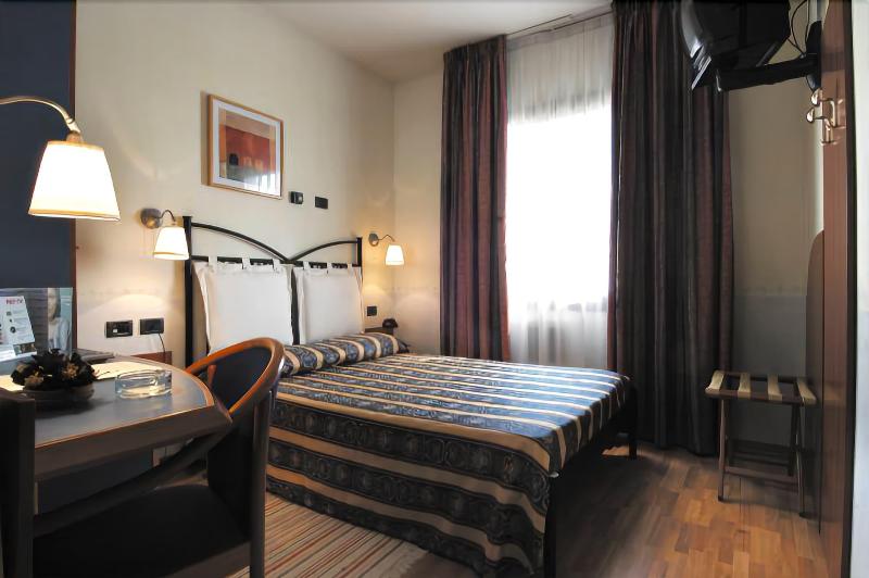 Hotel Alexander - Oda