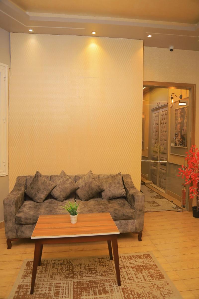 Holy Sheet Hostel - Lobi