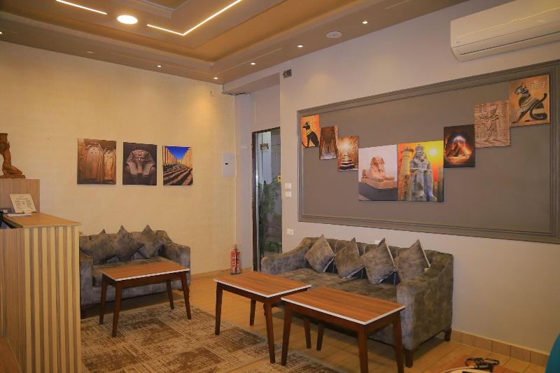 Holy Sheet Hostel - Lobi