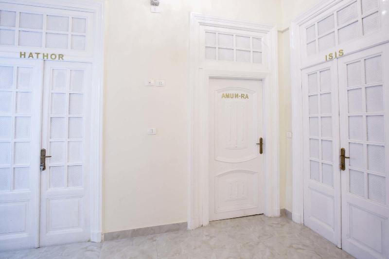 Tahrir Plaza Suites - Genel
