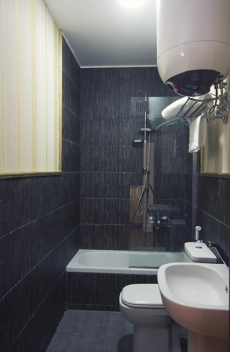Tahrir Plaza Suites - Oda