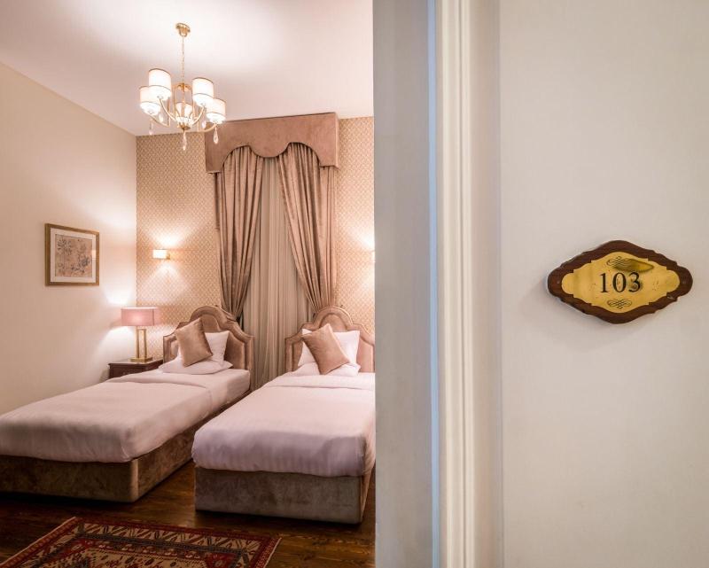 1920S Boutique Hotel And Restaurants - Oda
