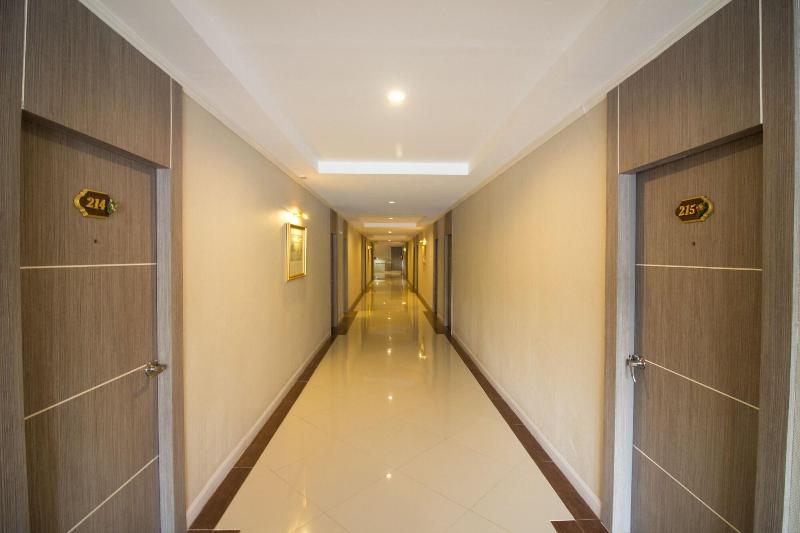 Jumbo House - Lobi